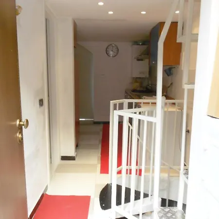 Guest house Modern White Near M1 Pasteur *