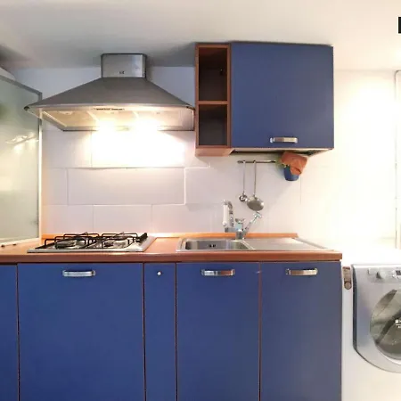 Modern White Near M1 Pasteur Guest house