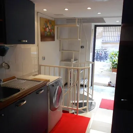 Modern White Near M1 Pasteur Guest house